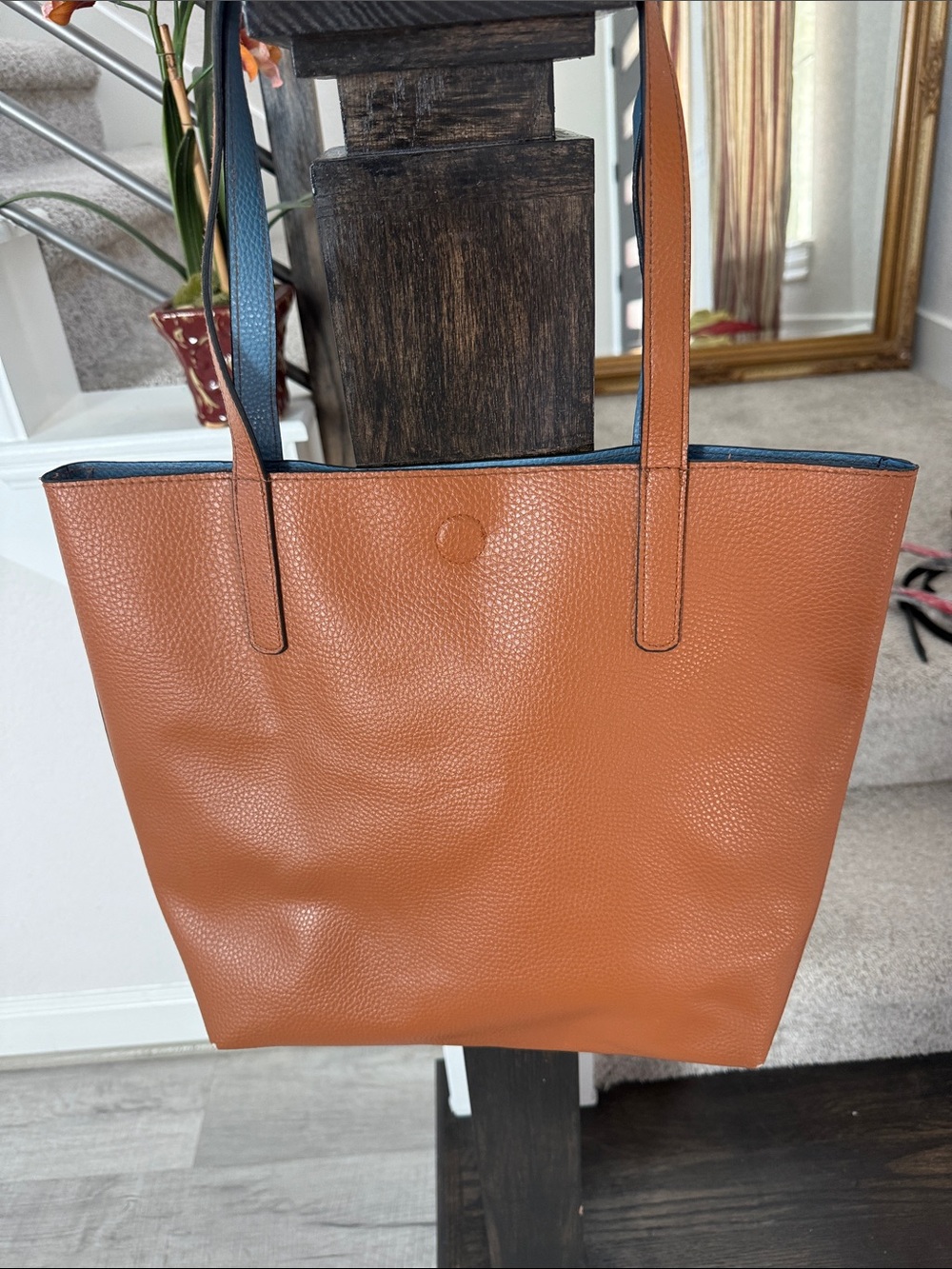 Source Unknown Tan Pebbled Leather Tote with Navy Trim